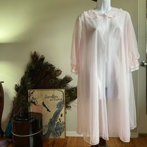 Vintage | Sheer Robe with Lace Trim | Pale Pink